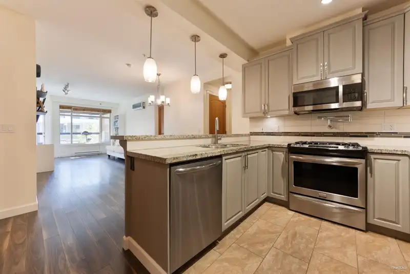 316 8157 207 STREET - photo 2 of 31