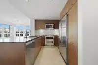 201 2940 KING GEORGE BOULEVARD - thumbnail 8