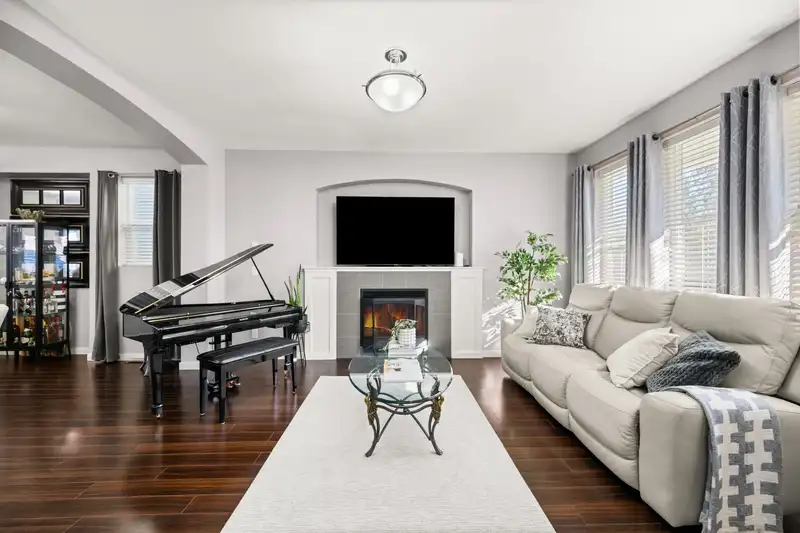24235 102 AVENUE - photo 3 of 35