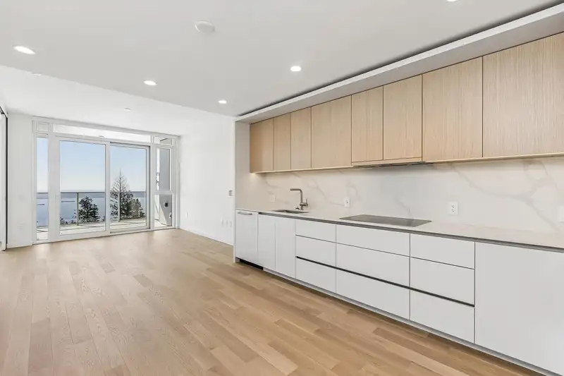 609 3963 UPLANDS WAY - photo 3 of 37