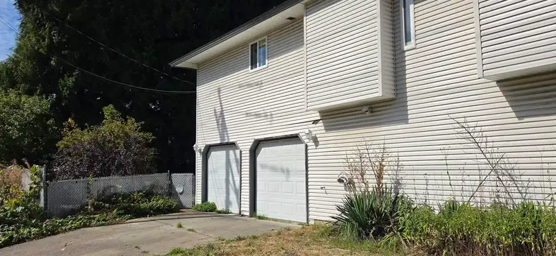 11805 240TH STREET - photo 2 of 17