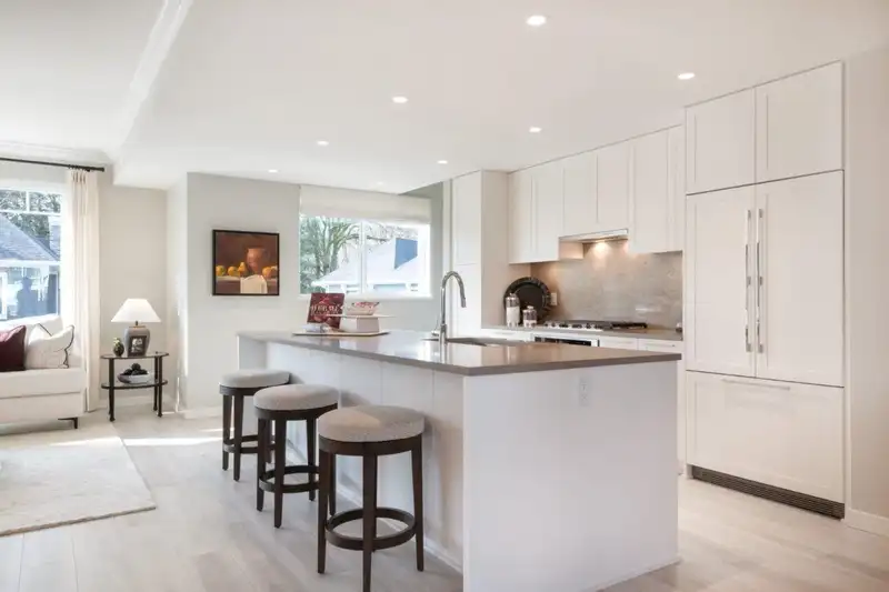193 1330 WELLON STREET - photo 1 of 8