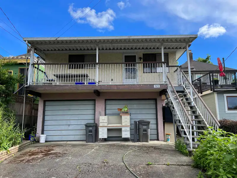 1929 E 6TH AVENUE - photo 3 of 14