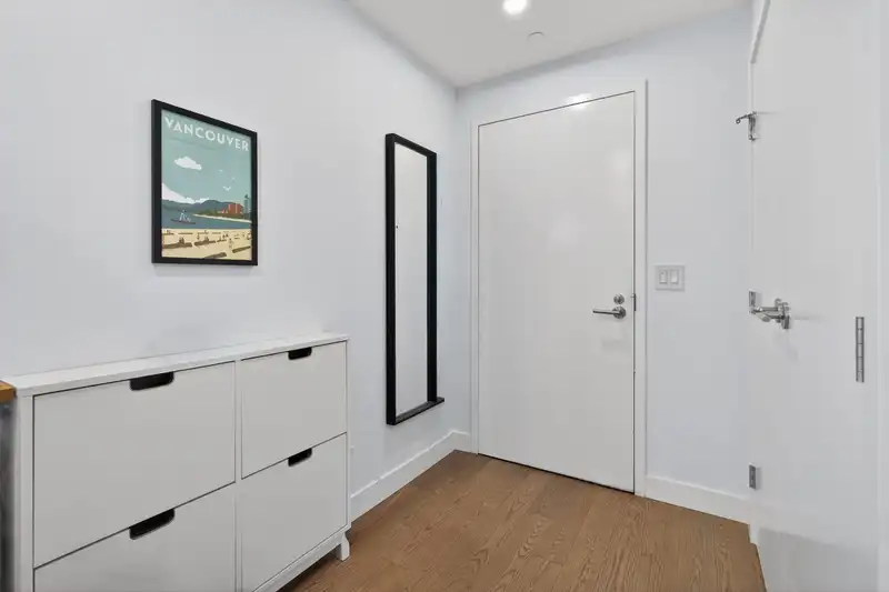 2809 1480 HOWE STREET - photo 2 of 37