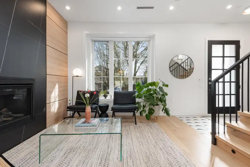 5059 SHERBROOKE STREET - photo 3 of 38