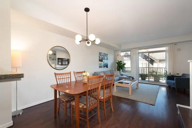 33 55 HAWTHORN DRIVE - photo 4 of 35