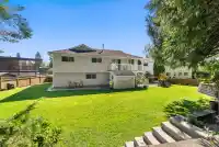 905 EDEN CRESCENT - thumbnail 1