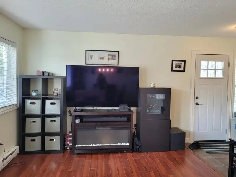 3712 DUNSMUIR WAY - photo 3 of 37