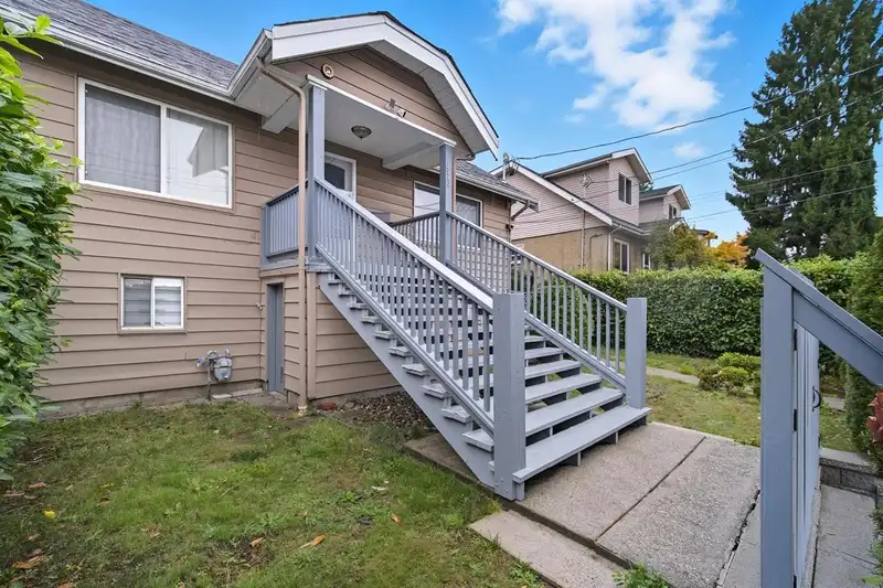 1515 EIGHTH AVENUE - photo 1 of 32