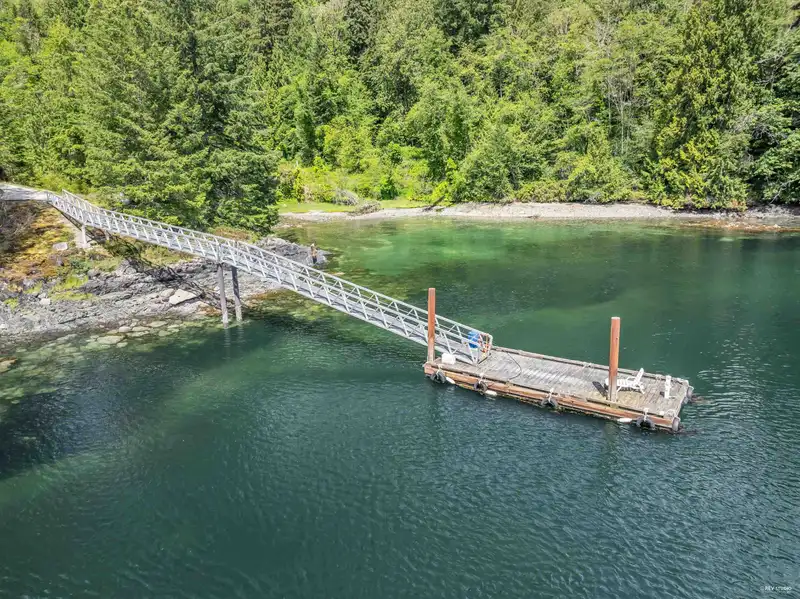 15781 EAST EGMONT SHORELINE - photo 3 of 39