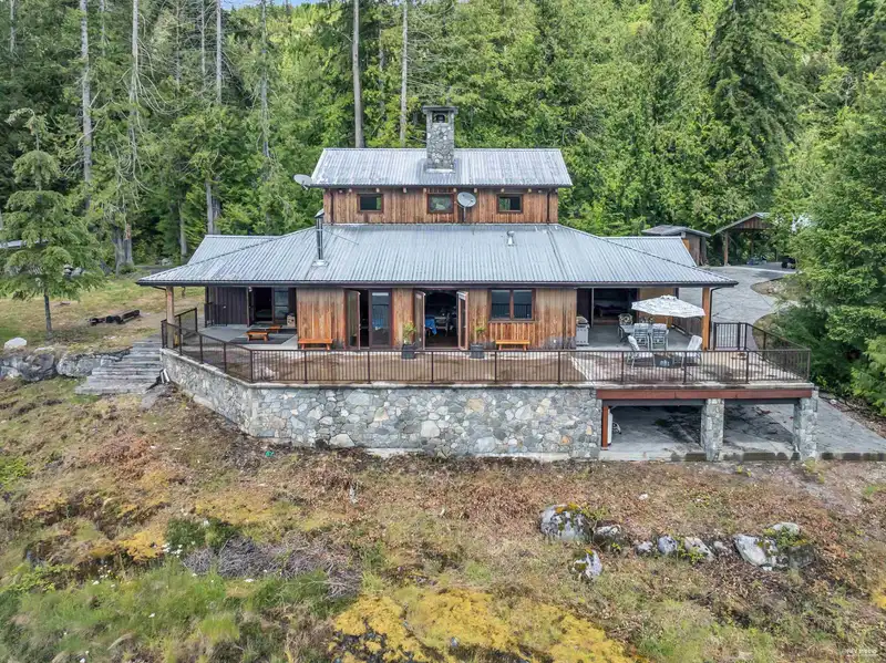 15781 EAST EGMONT SHORELINE - photo 4 of 39