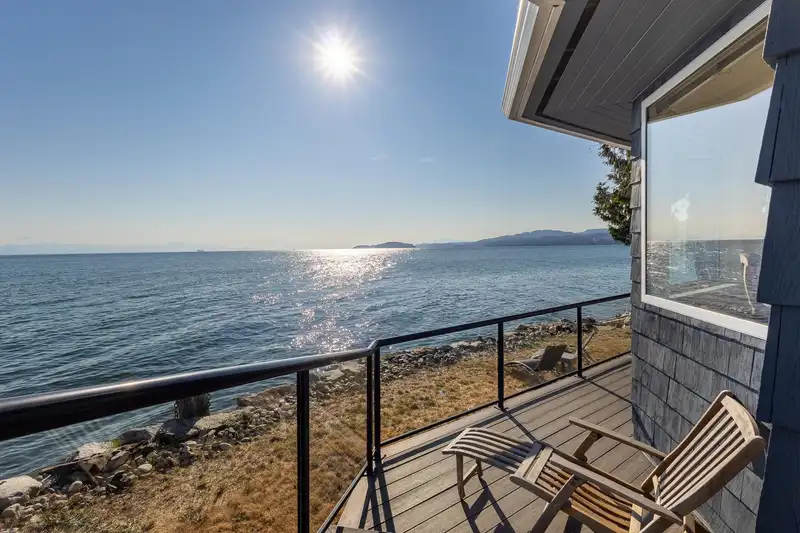 4857 SUNSHINE COAST HIGHWAY - photo 2 of 36