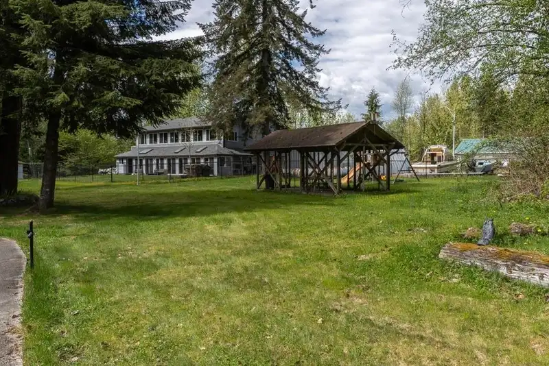 31474 TOWNSHIPLINE AVENUE - photo 4 of 40