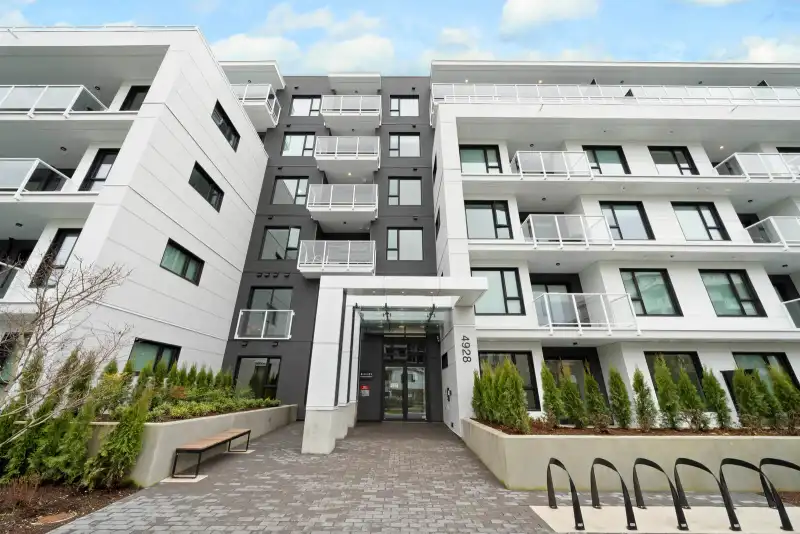 111 4928 QUEBEC STREET - photo 1 of 13