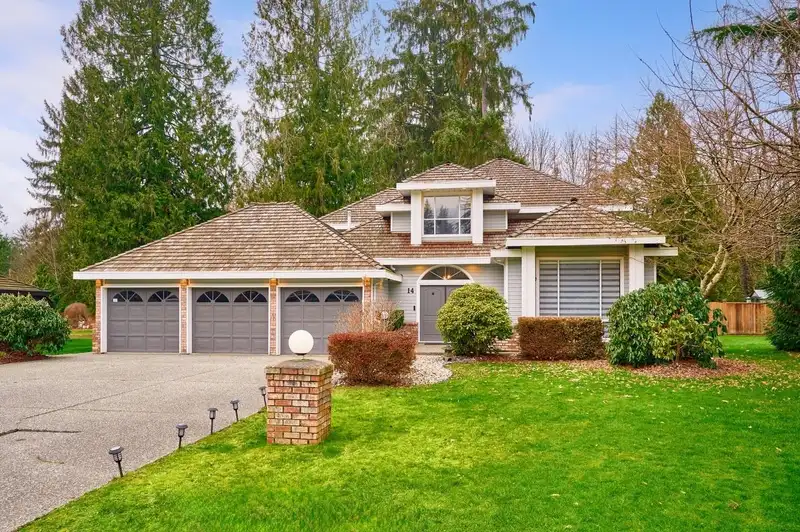 14 23100 129 AVENUE - photo 1 of 33