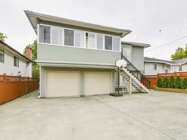 4407 PARKER STREET - photo 2 of 4