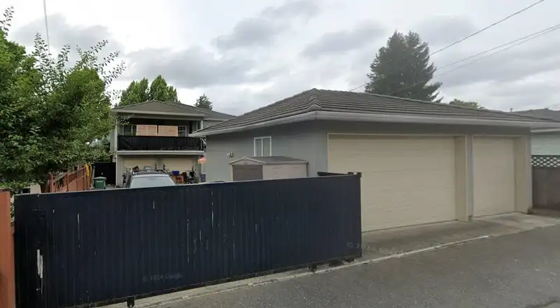4407 PARKER STREET - photo 3 of 4