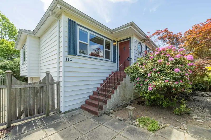 112 DURHAM STREET - photo 1 of 40