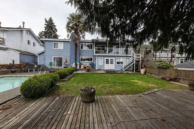 494 ALLEN DRIVE - photo 2 of 33