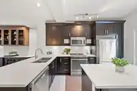 93 10151 240 STREET - thumbnail 2