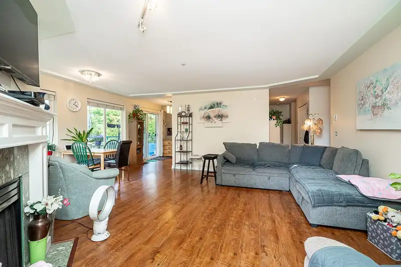 209 20443 53 AVENUE - photo 4 of 25