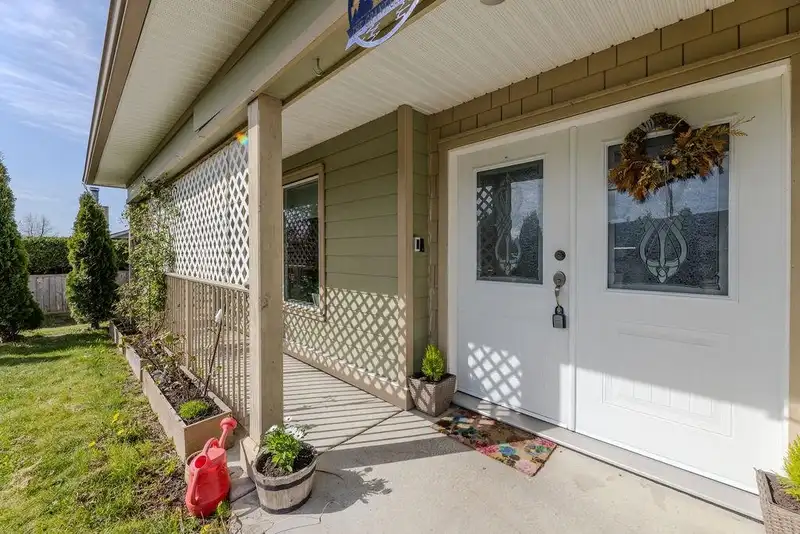 787 NORTH ROAD - photo 2 of 35