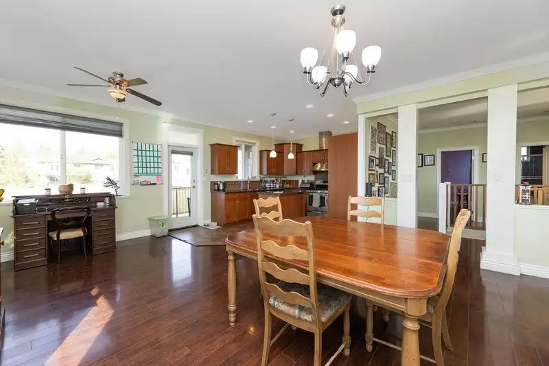 787 NORTH ROAD - photo 4 of 35