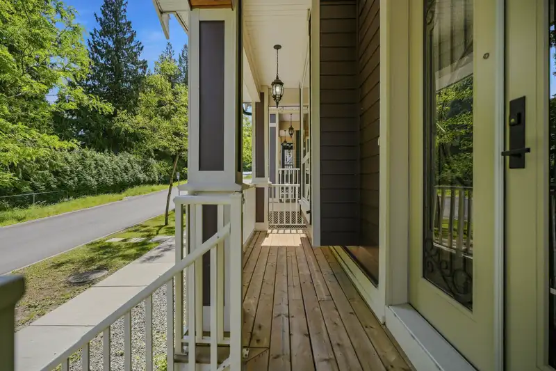 6035 138A STREET - photo 2 of 35