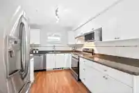212 1567 GRANT AVENUE - thumbnail 18