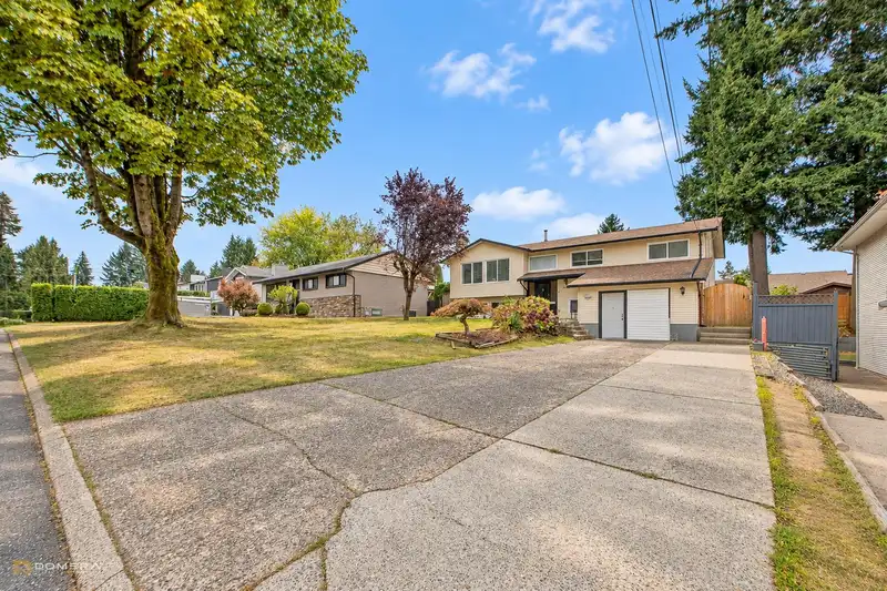 2947 BABICH STREET - photo 3 of 36