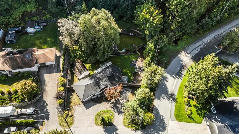45942 SLEEPY HOLLOW ROAD - photo 1 of 33