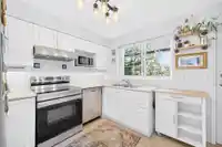 10 1561 BOOTH AVENUE - thumbnail 4