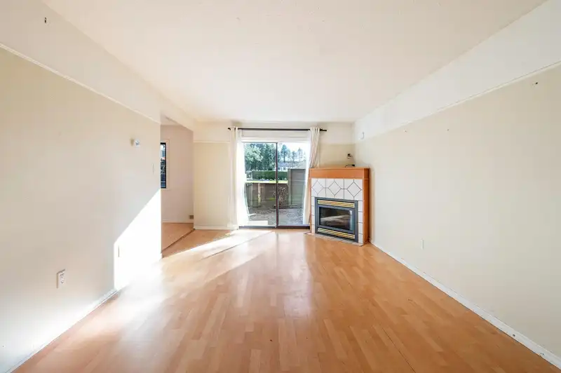89 14135 104 AVENUE - photo 3 of 39