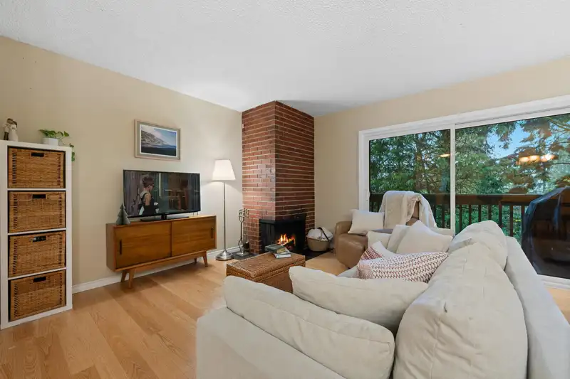335A EVERGREEN DRIVE - photo 1 of 40