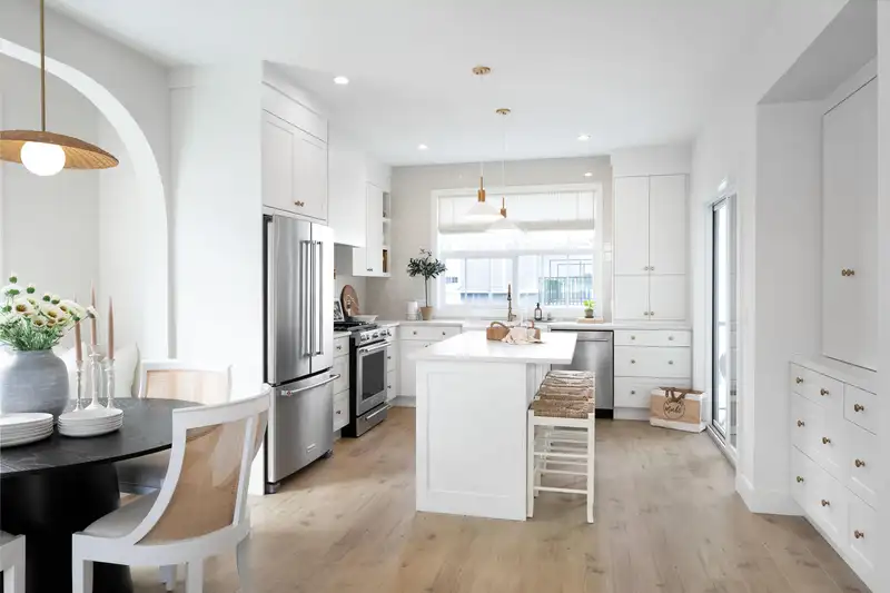 15 20329 80 AVENUE - photo 2 of 10