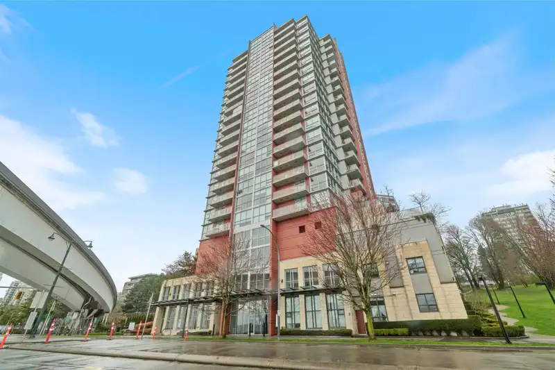 601 125 COLUMBIA STREET - photo 1 of 1