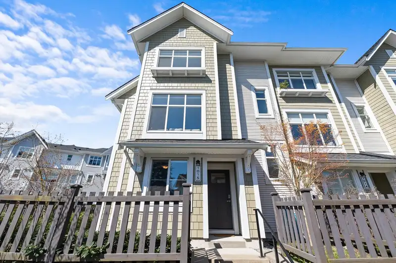 1015 11280 PAZARENA PLACE - photo 1 of 31