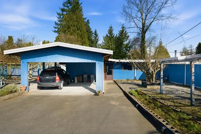 12337 98 AVENUE - photo 1 of 26
