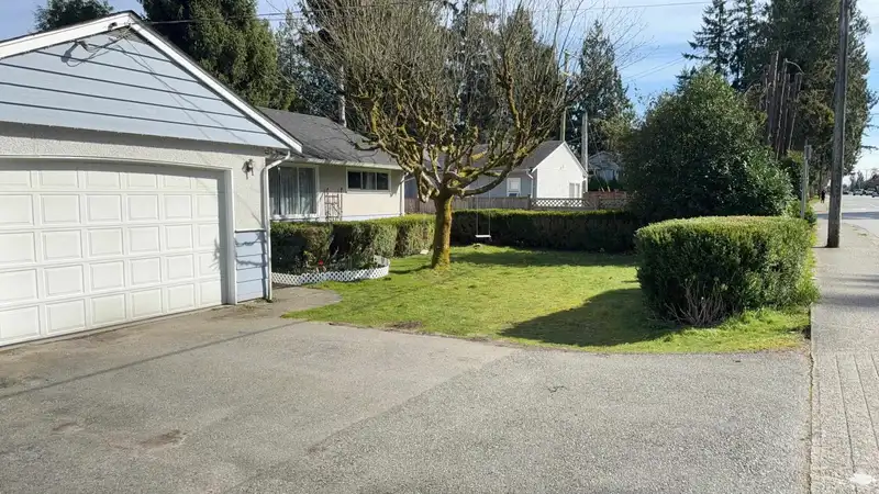 11820 207 STREET - photo 2 of 6