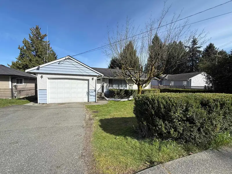 11820 207 STREET - photo 3 of 6