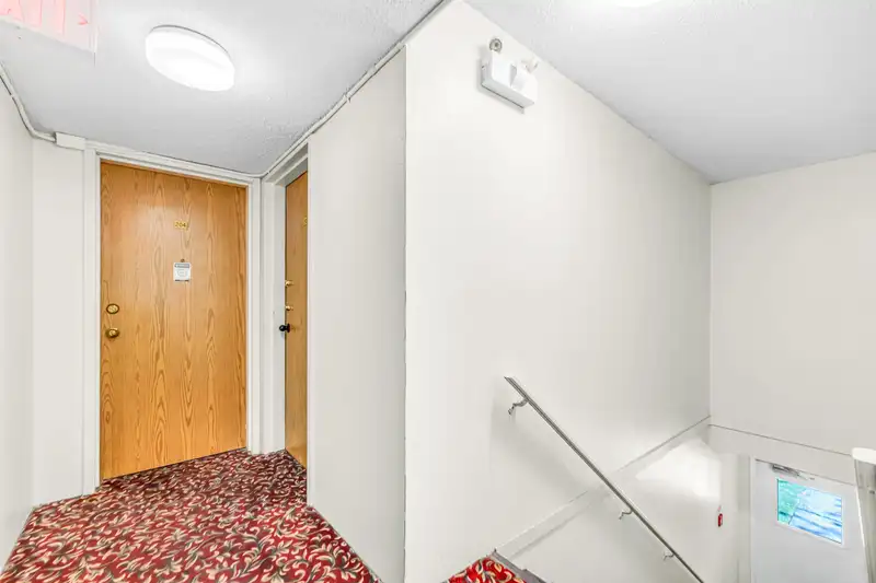 204 7119 133 STREET - photo 4 of 29