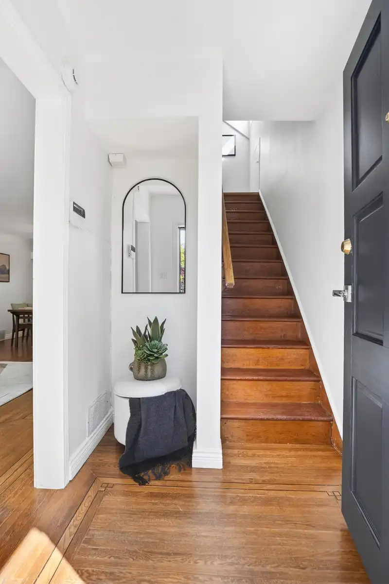 1009 E 14TH AVENUE - photo 4 of 40