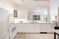206 678 W QUEENS ROAD - thumbnail 16