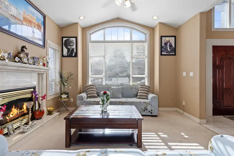 12865 63A AVENUE - photo 3 of 27