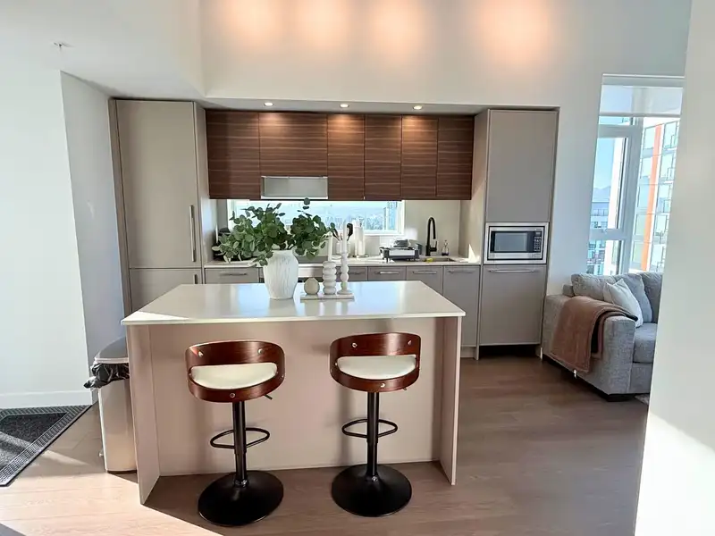 3304 13745 GEORGE JUNCTION STREET - photo 3 of 10