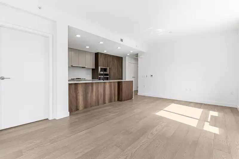 206 3590 W 39TH AVENUE - photo 2 of 19