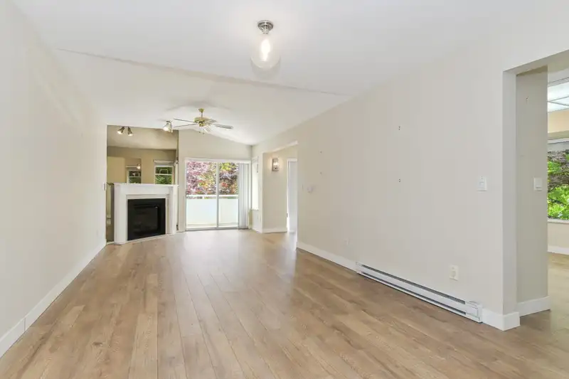 228 7156 121 STREET - photo 3 of 26