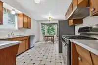 888 SEYMOUR DRIVE - thumbnail 6