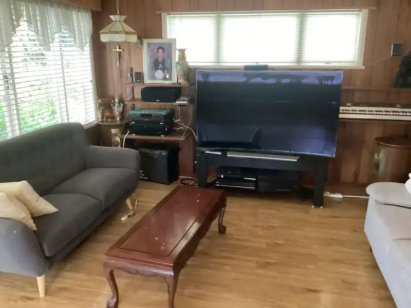488 E 4TH STREET - photo 3 of 19