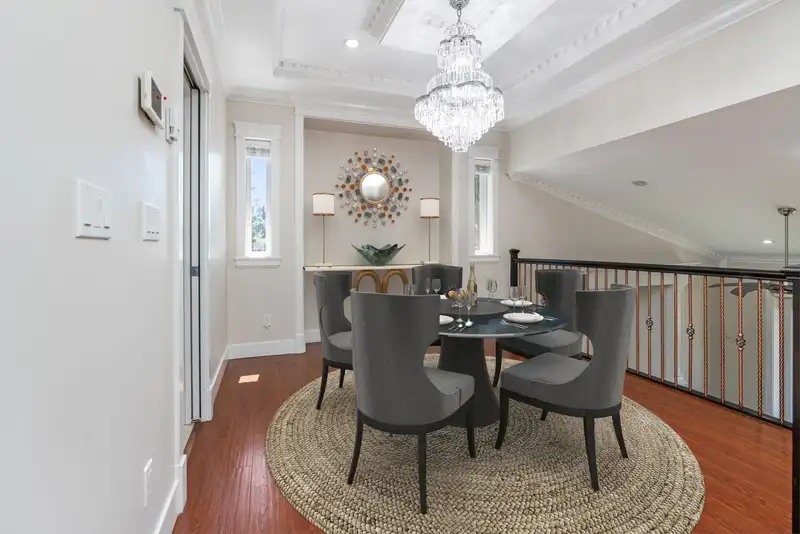 9944 128 STREET - photo 4 of 34